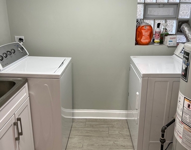 3625 N Hermitage Avenue - Photo Thumbnail 34