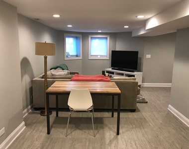 3625 N Hermitage Avenue - Photo Thumbnail 20