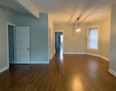 3625 N Hermitage Avenue - Photo Thumbnail 8