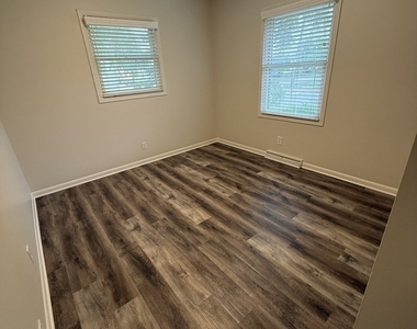 11722 Mill Street - Photo Thumbnail 6