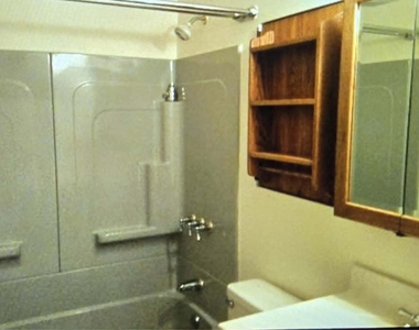 1733 Howe Lane - Photo Thumbnail 11