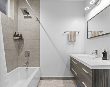 2437 W Jackson Boulevard - Photo Thumbnail 20