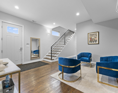 2437 W Jackson Boulevard - Photo Thumbnail 1