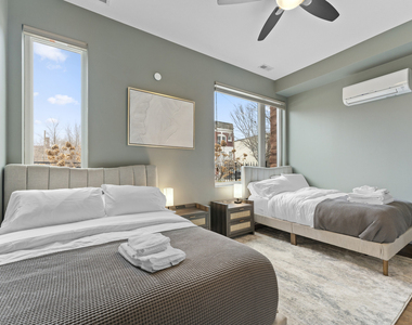 2437 W Jackson Boulevard - Photo Thumbnail 23