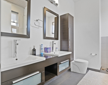 2437 W Jackson Boulevard - Photo Thumbnail 17