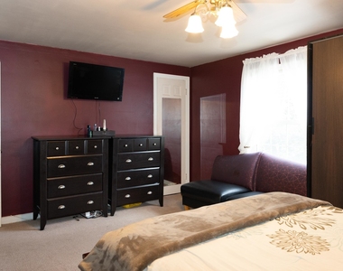 9019 Lincoln Avenue - Photo Thumbnail 6