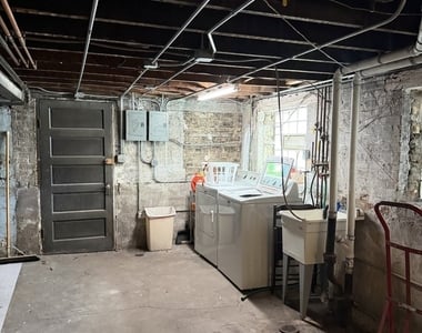 2655 N Mozart Street - Photo Thumbnail 10