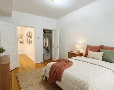 2655 N Mozart Street - Photo Thumbnail 5