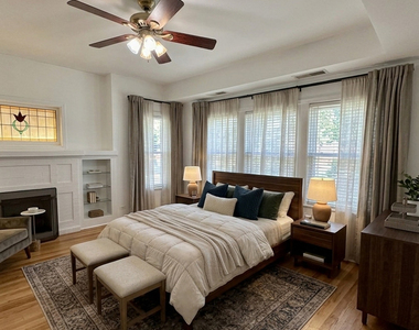 2655 N Mozart Street - Photo Thumbnail 4