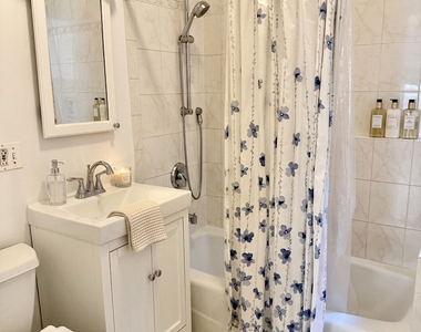 2655 N Mozart Street - Photo Thumbnail 8