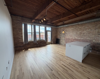 1500 W Monroe Street - Photo Thumbnail 2