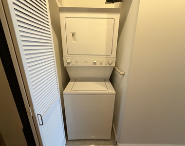 1500 W Monroe Street - Photo Thumbnail 13
