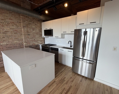 1500 W Monroe Street - Photo Thumbnail 4