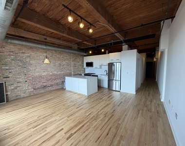 1500 W Monroe Street - Photo Thumbnail 1
