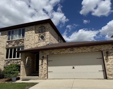 8841 N Chester Avenue - Photo Thumbnail 2