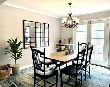 3207 Illinois Road - Photo Thumbnail 5