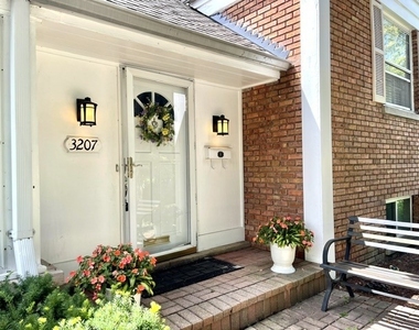 3207 Illinois Road - Photo Thumbnail 11