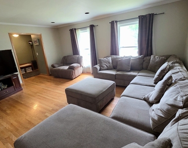 276 Continental Lane - Photo Thumbnail 3