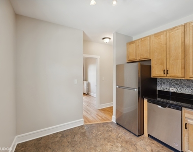 70 Pine Avenue - Photo Thumbnail 7