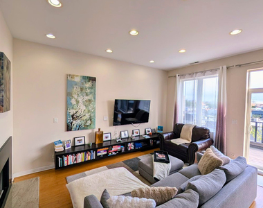 2642 W Chicago Avenue - Photo Thumbnail 1