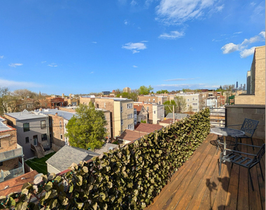 2642 W Chicago Avenue - Photo Thumbnail 11
