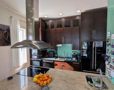 2642 W Chicago Avenue - Photo Thumbnail 3