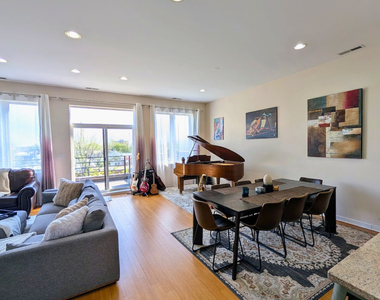 2642 W Chicago Avenue - Photo Thumbnail 2