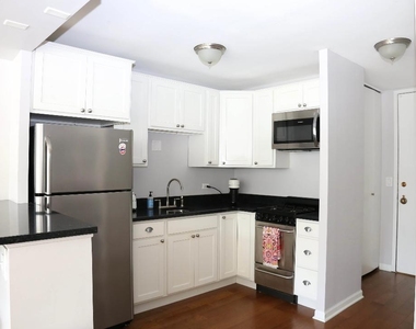 1 E Scott Street - Photo Thumbnail 6