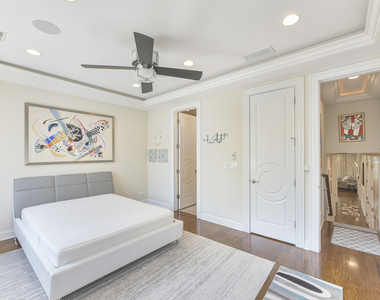 2223 W Wabansia Avenue - Photo Thumbnail 12