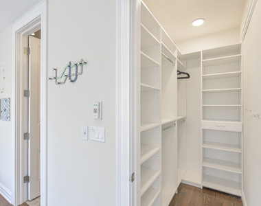 2223 W Wabansia Avenue - Photo Thumbnail 13