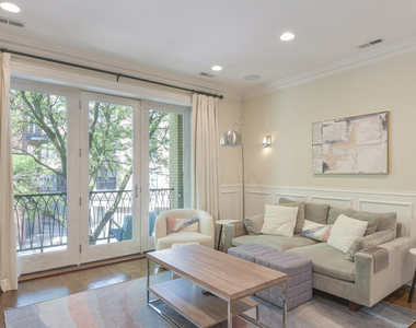 2223 W Wabansia Avenue - Photo Thumbnail 3