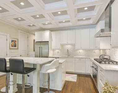 2223 W Wabansia Avenue - Photo Thumbnail 6