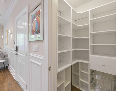 2223 W Wabansia Avenue - Photo Thumbnail 9