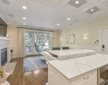 2223 W Wabansia Avenue - Photo Thumbnail 5
