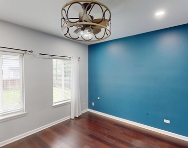 2529 Stonybrook Drive - Photo Thumbnail 6