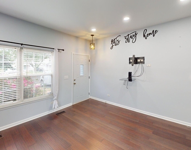 2529 Stonybrook Drive - Photo Thumbnail 2