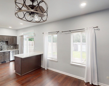 2529 Stonybrook Drive - Photo Thumbnail 7