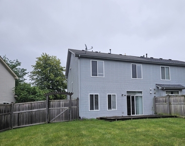 2529 Stonybrook Drive - Photo Thumbnail 14