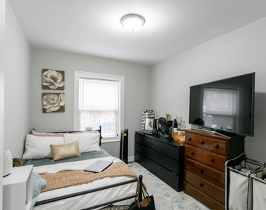 3543 N Lawndale Avenue - Photo Thumbnail 3