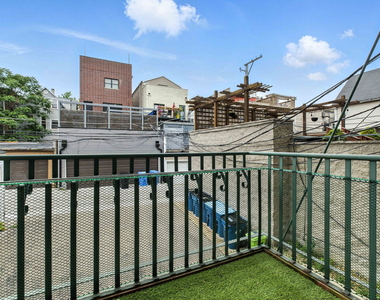 860 W Buckingham Place - Photo Thumbnail 14