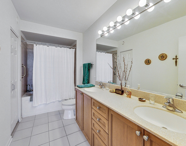 807 Davis Street - Photo Thumbnail 11