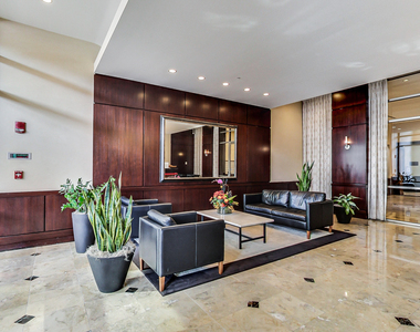 807 Davis Street - Photo Thumbnail 2