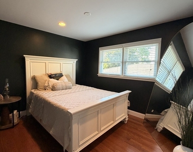 4605 Prairie Avenue - Photo Thumbnail 10