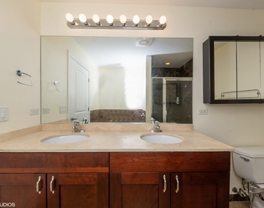 1440 S Wabash Avenue - Photo Thumbnail 8