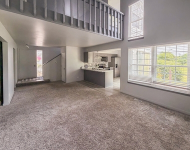 939 Chase Court - Photo Thumbnail 4