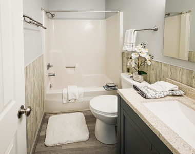 939 Chase Court - Photo Thumbnail 16