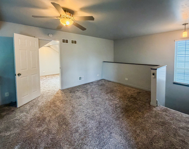 939 Chase Court - Photo Thumbnail 13