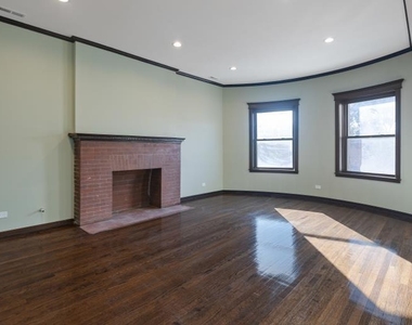 444 E 48th Street - Photo Thumbnail 14