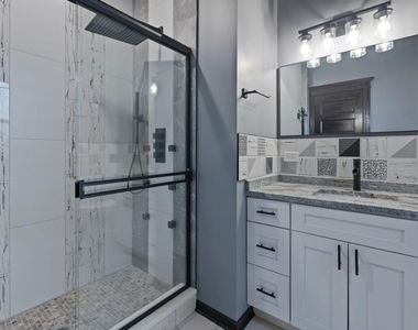 444 E 48th Street - Photo Thumbnail 24