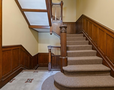 444 E 48th Street - Photo Thumbnail 7